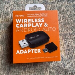 Wireless CarPlay & Android Auto Adapter for iPhone (iOS 10+) and Android